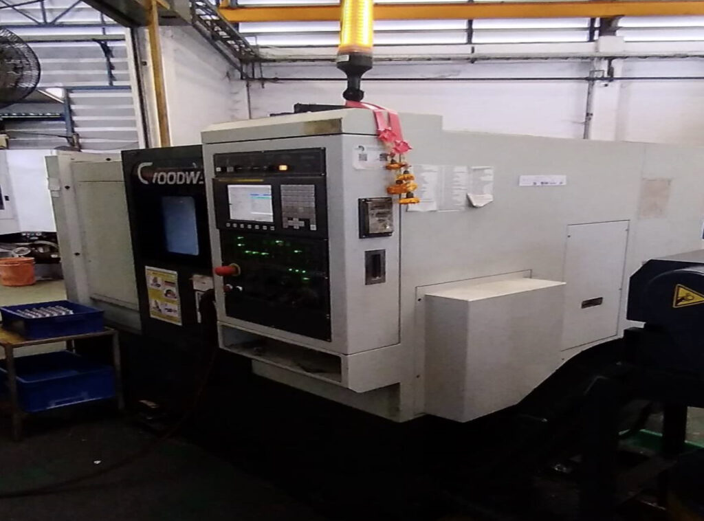 CNC-Drehmaschinen und Dreh-Fräszentren — Maschine 4