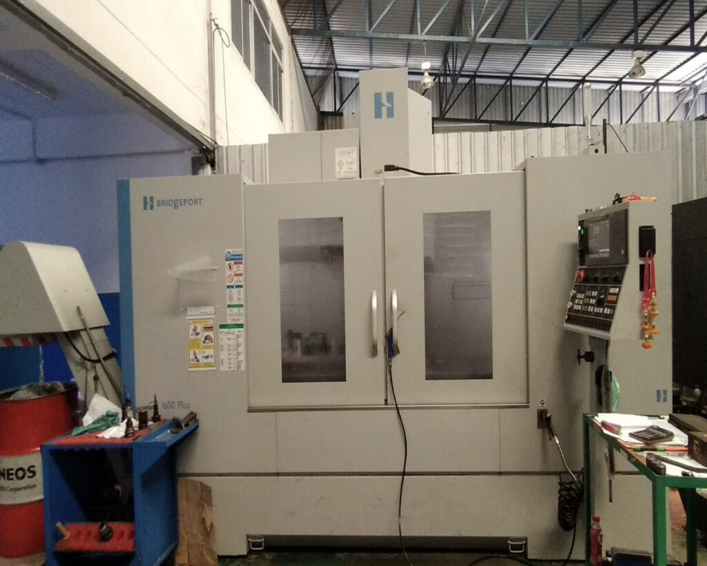 CNC-Bearbeitungszentren (Fräsen) — Maschine 20