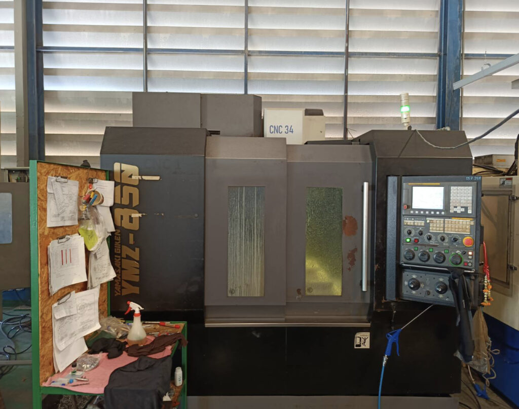 CNC-Bearbeitungszentren (Fräsen) — Maschine 25